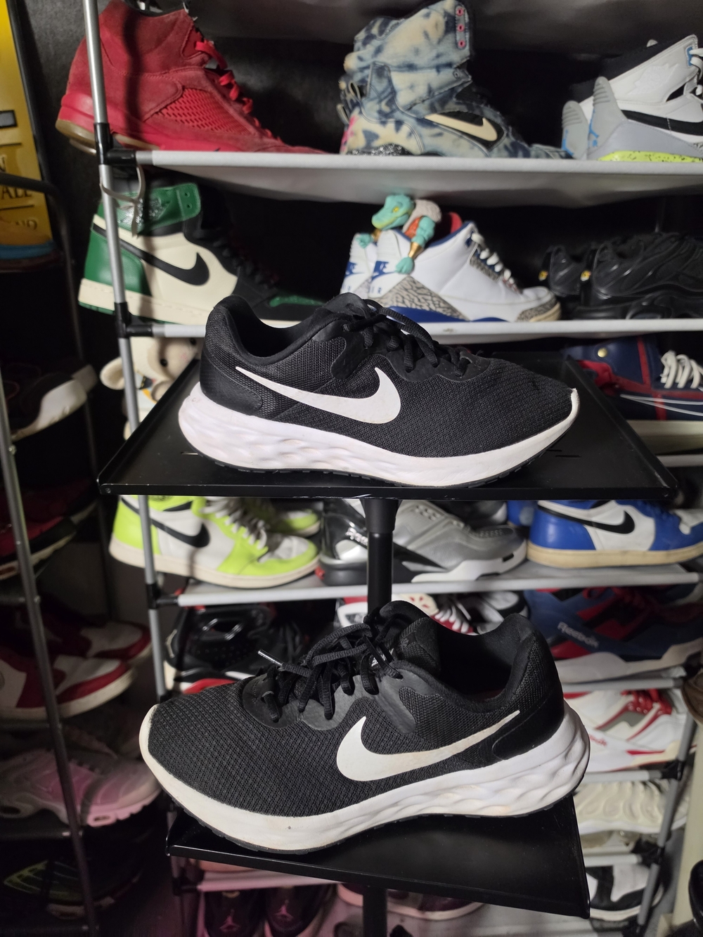 🔥 Nike Revolution Black White Men's 9.5 Lightweight Running Shoes